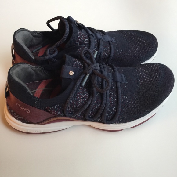 fempower diffuse sneaker